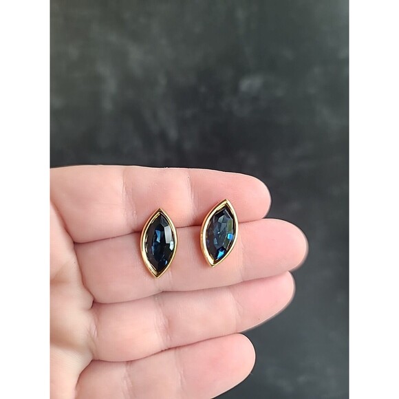 SAL Swarovski Blue Crystal Stud Earrings Vintage - Picture 1 of 10